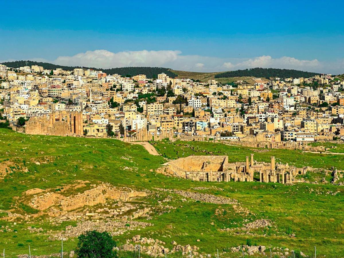 Full Panorama Jerash Acomodação com café da manhã Gérasa Exterior foto